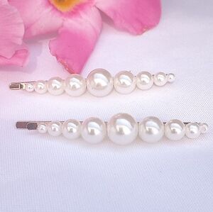 Elegant Pearl Hair Clips